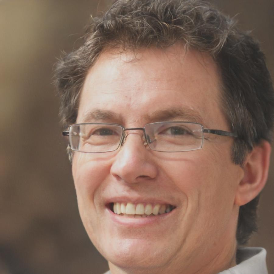 Portrait de Maxime Dubois, analyste financier senior